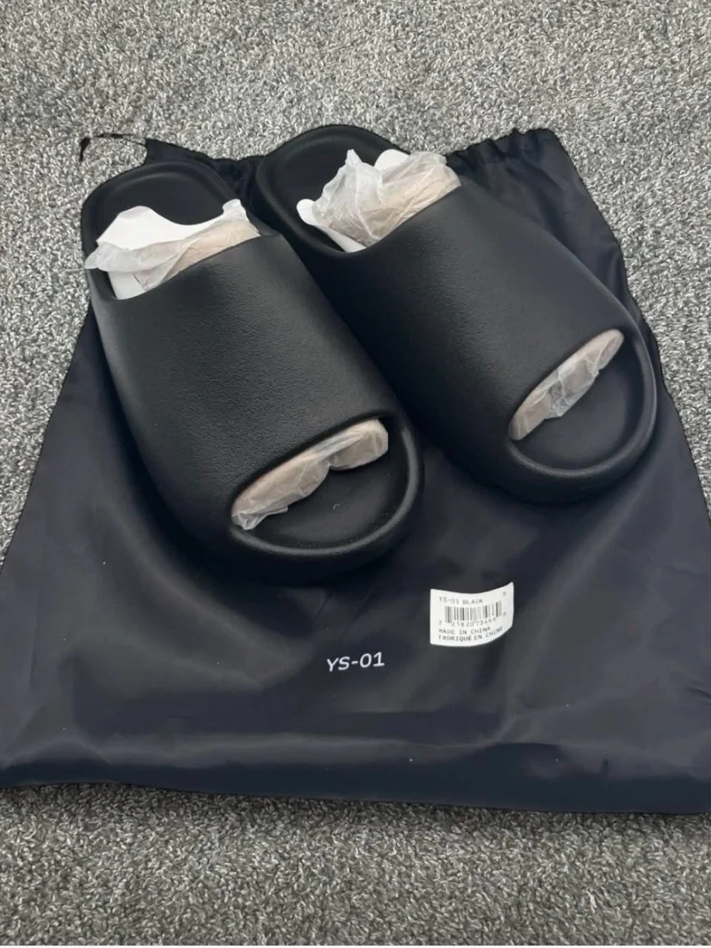 Yeezy classic slide
